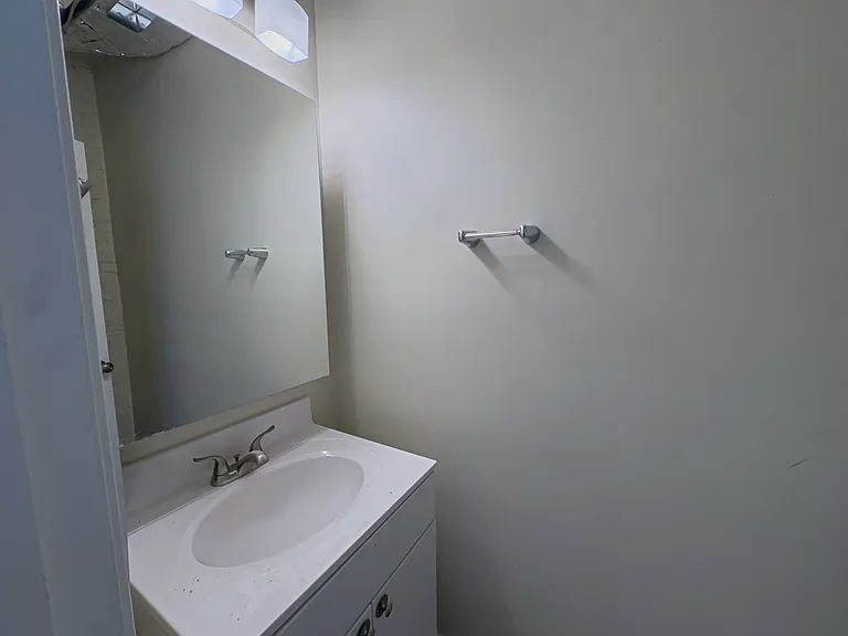 2113 Green St #3R — Photo 22