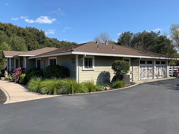 2nd image of 7759 Country Ln