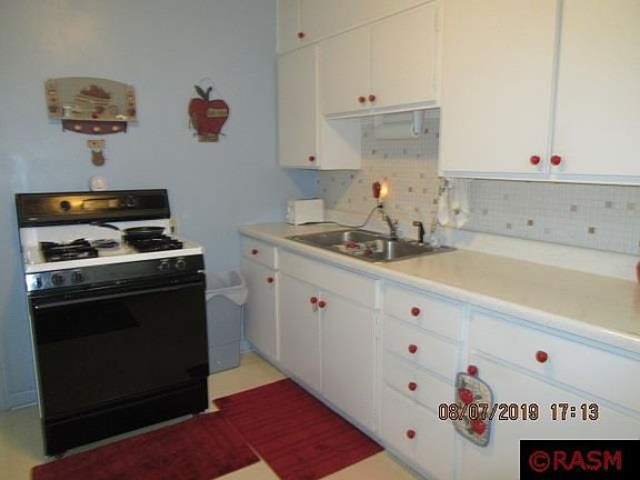 5th image of 517 Park Ln