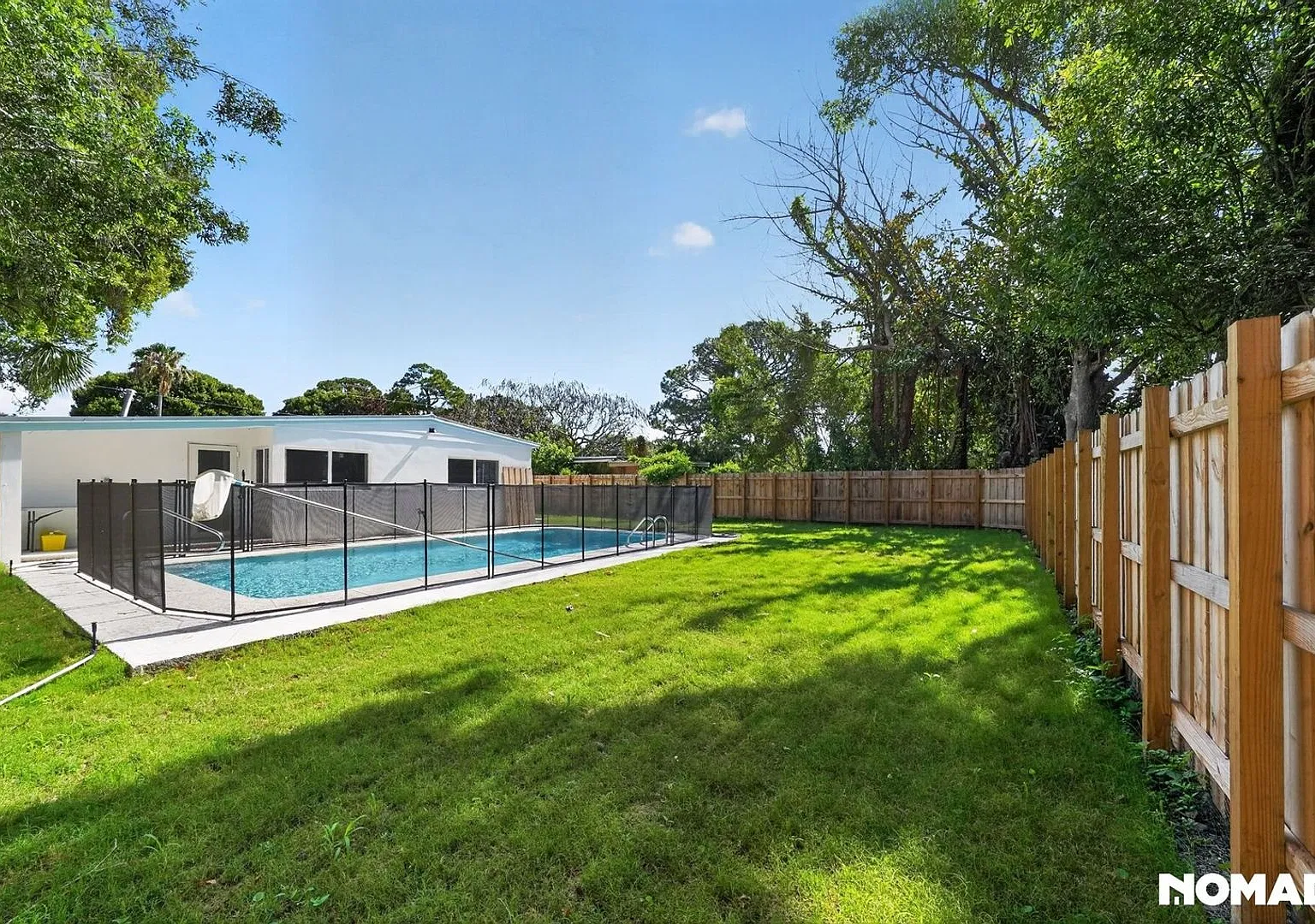 Charming 3BR w pool & home office/den House in Fort Pierce — Photo 3