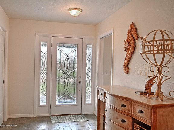 4th image of 405 River View Ln