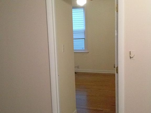 3rd image of 5600 N Karlov Ave #1