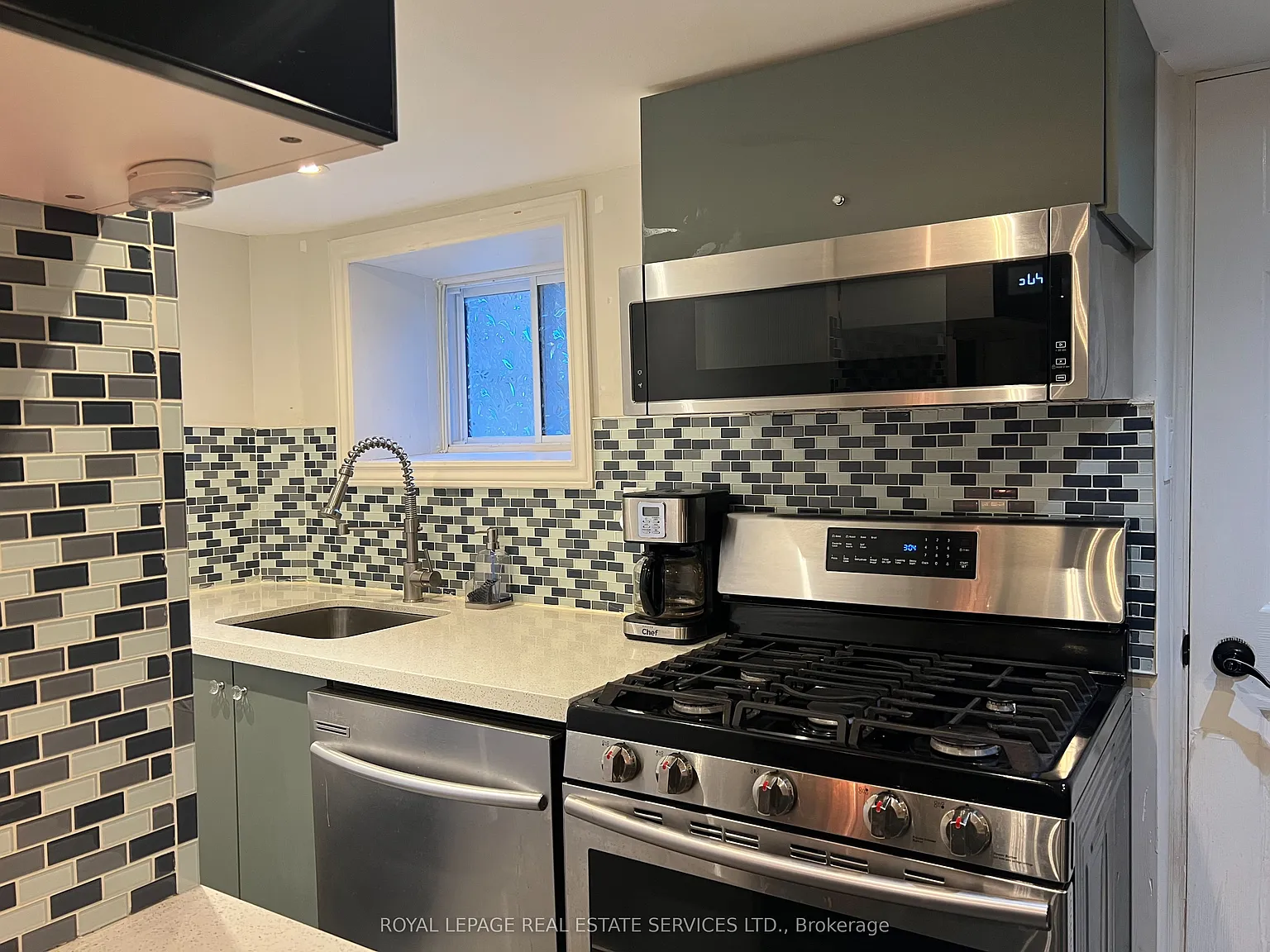 2 bed, $2,250 — Photo 4