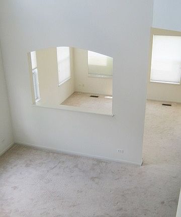 5th image of 332 N Tower Dr
