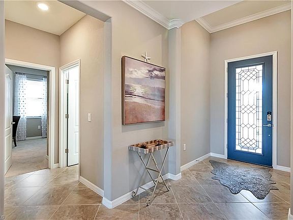 4th image of 1497 Artesia Dr W