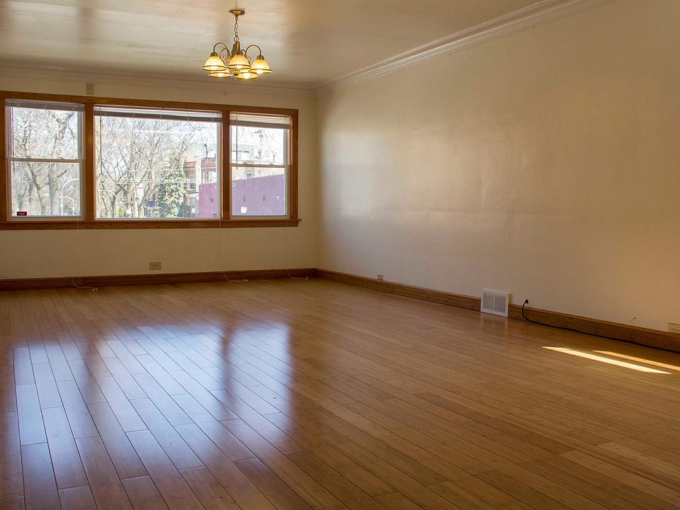 1st image of 3633 W Belmont Ave APT 1