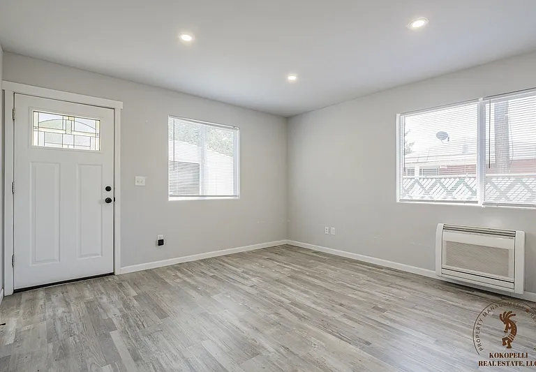 101 Elm Ave #B — Photo 5