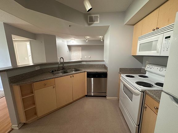 4th image of 3628 NW Adriatic Ln