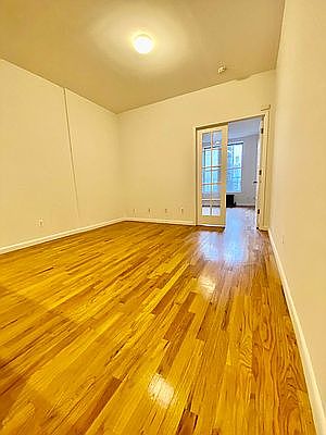 4th image of 1498 3rd Ave APT 5