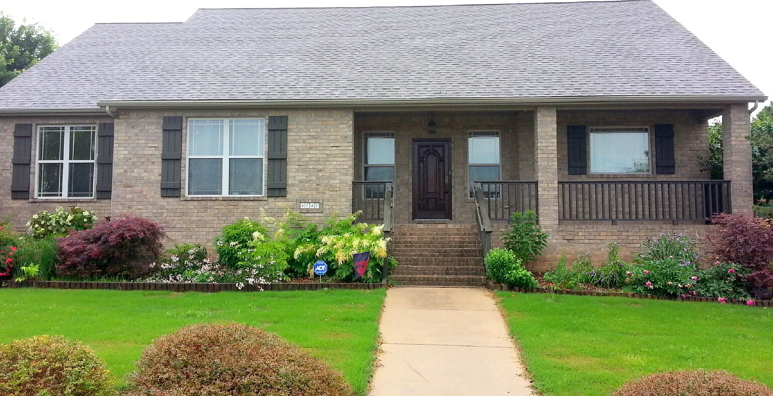 3 bed, 2.0 bath, 2012 sqft, $1,950 — Photo 1
