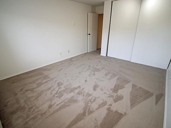5th image of 12550 Greenwood Ave N