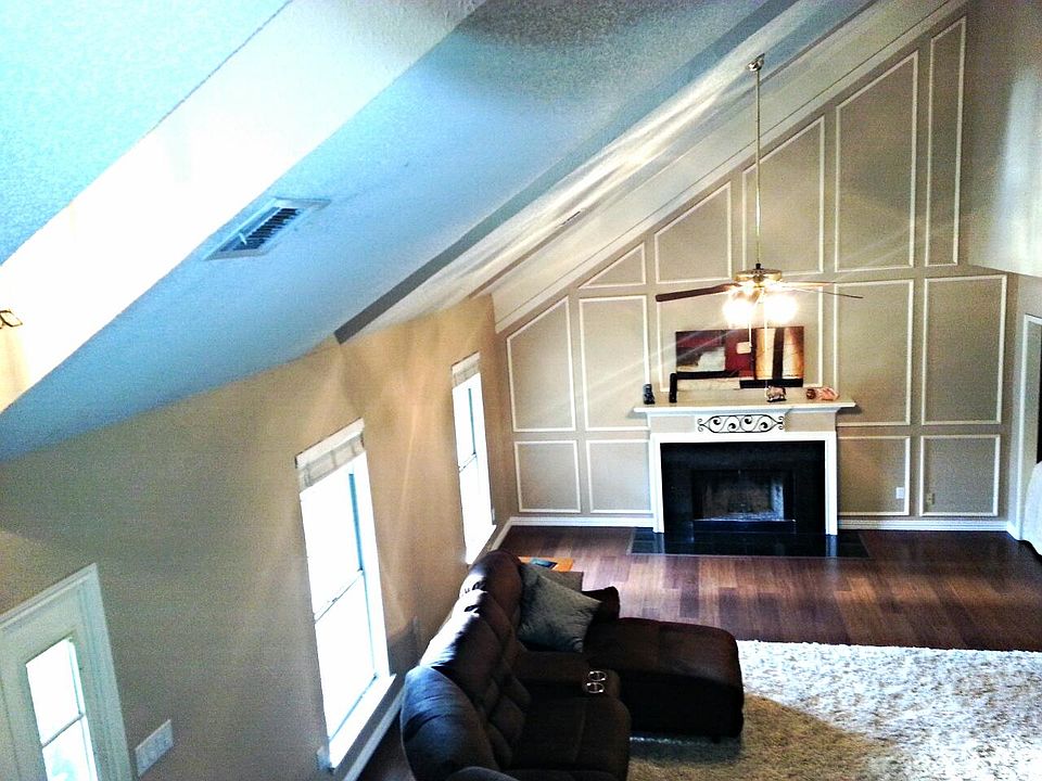 Upgraded laminate flooring! 