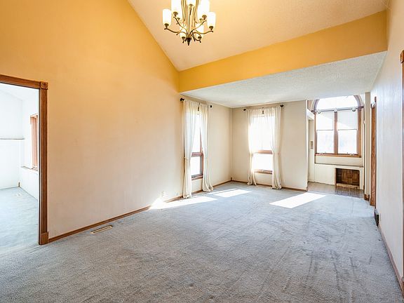 5th image of 503 Smith St