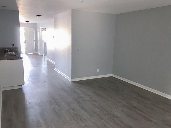 4th image of 3570 Sunnylake Ct