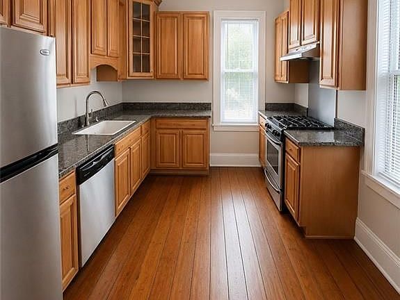 2nd image of 107 Ring St Floor 2