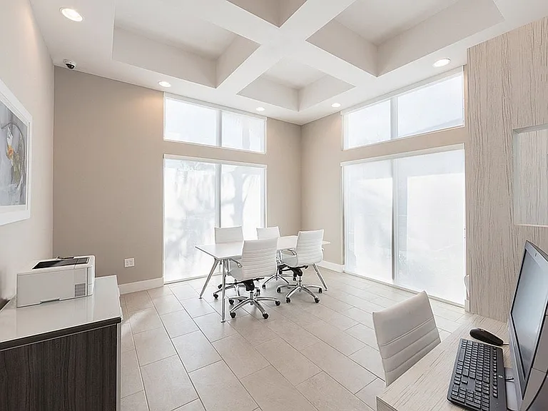 Smart Spaces for Modern Work