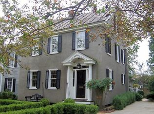 206 E King St, Edenton, NC 27932