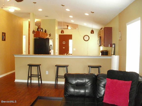 3rd image of 1340 Morgan Ct #0