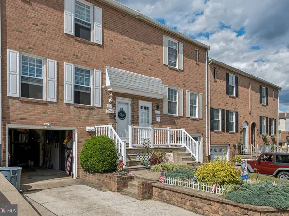 221 Hickory Hill Rd, Philadelphia, PA 19154