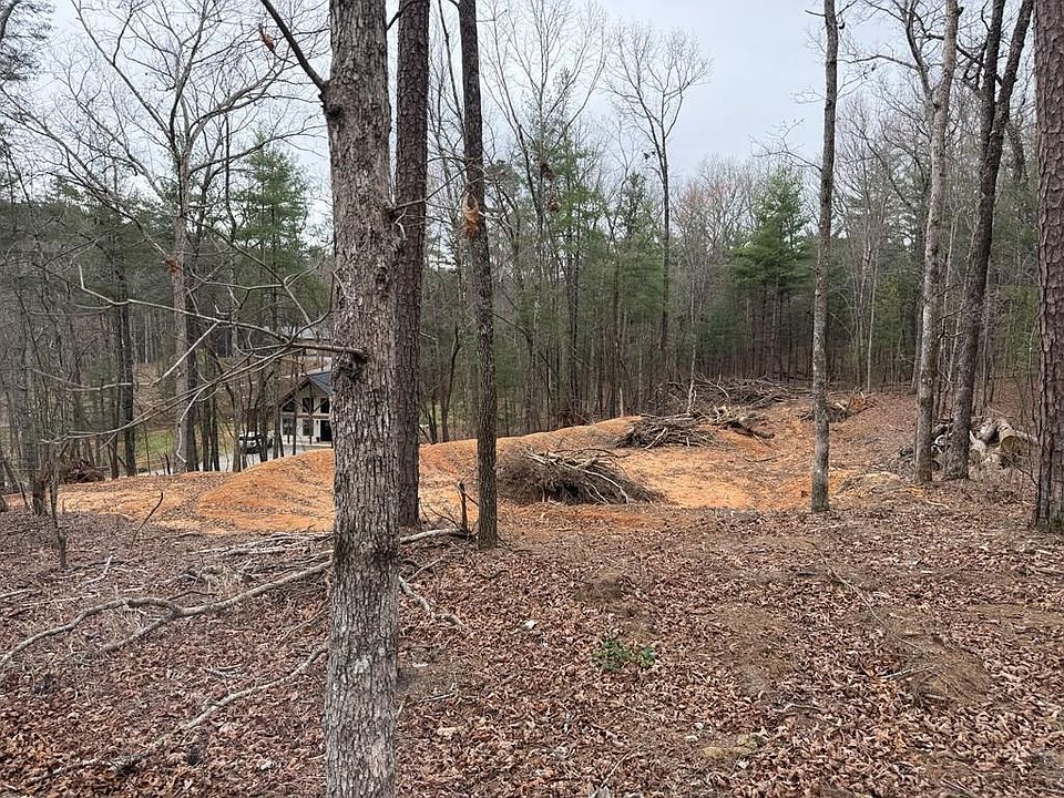 1st image of 5 Oakwood Trl