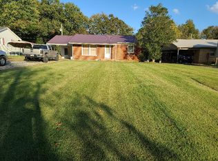 128 Cole Ave, Camden, TN 38320