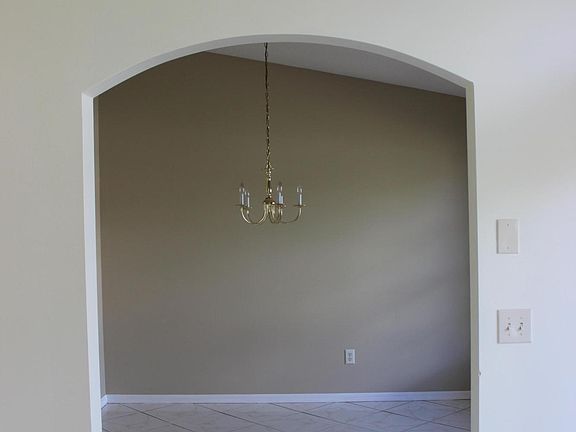 3rd image of 5617 NW Wawan Court
