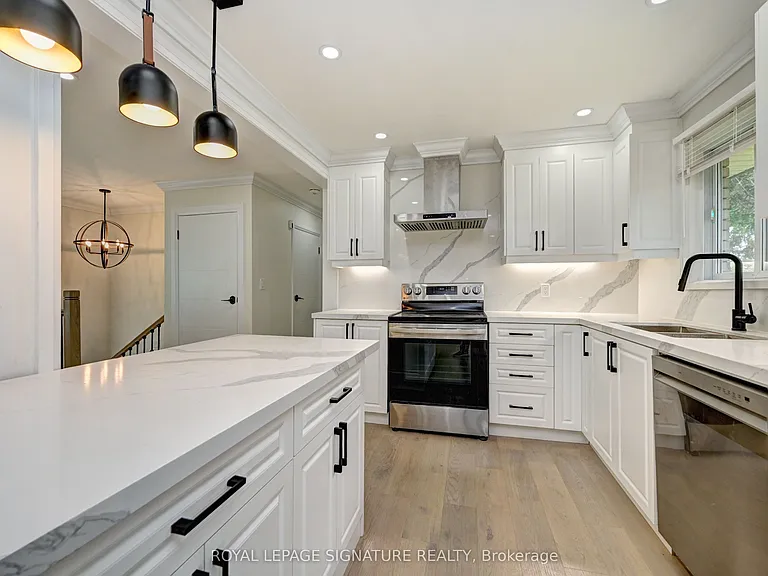 240 Stonybrook Dr — Photo 26