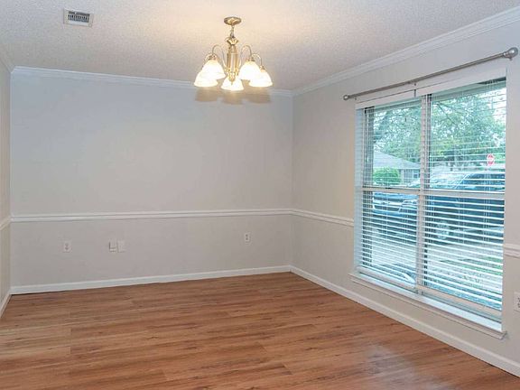 4th image of 2225 Calle De Castelar