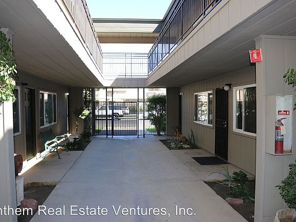 4th image of 1507 W Barbara Worth Dr APT 3