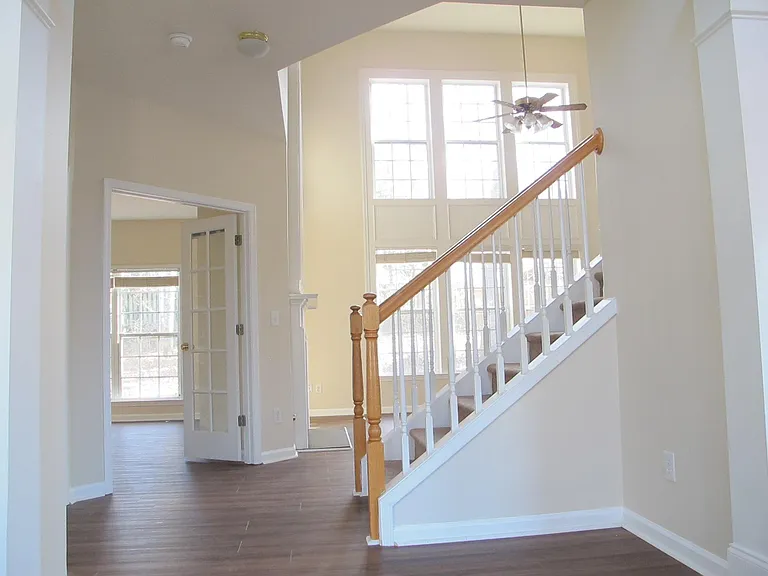 284 Wedmore Ct — Photo 12