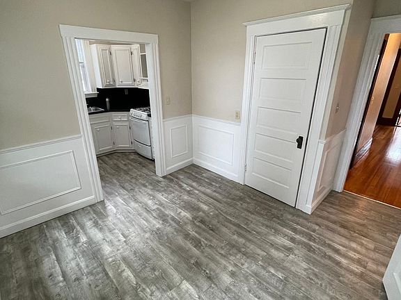 2nd image of 58 Leach St Floor 2
