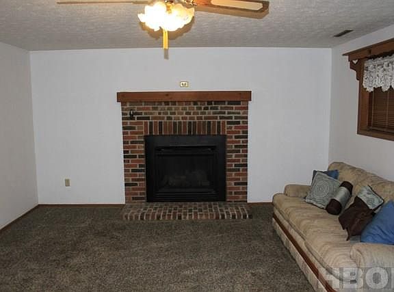 3rd image of 468 Mountain Ash St