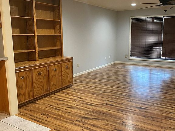 4th image of 1440 McKewen Dr