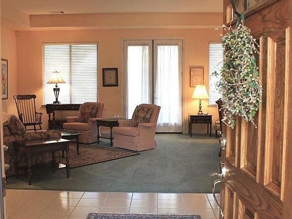 5th image of 9442 N Winery Ave
