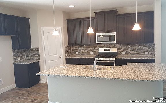 4th image of 9714 Bricewood Oak