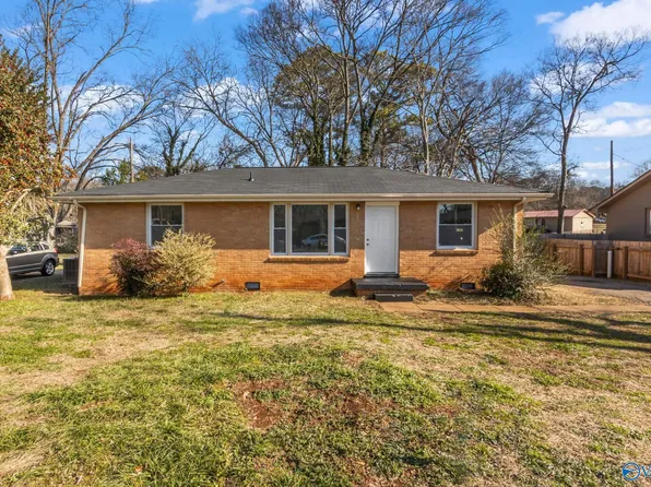 3006 Merry Oaks Dr NW, Huntsville, AL 35811