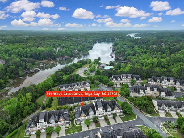 314 Wave Crest Dr, Tega Cay, SC 29708