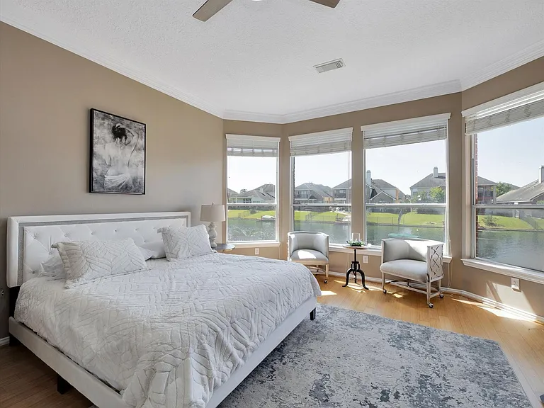 18011 Darling Point Ct — Photo 44