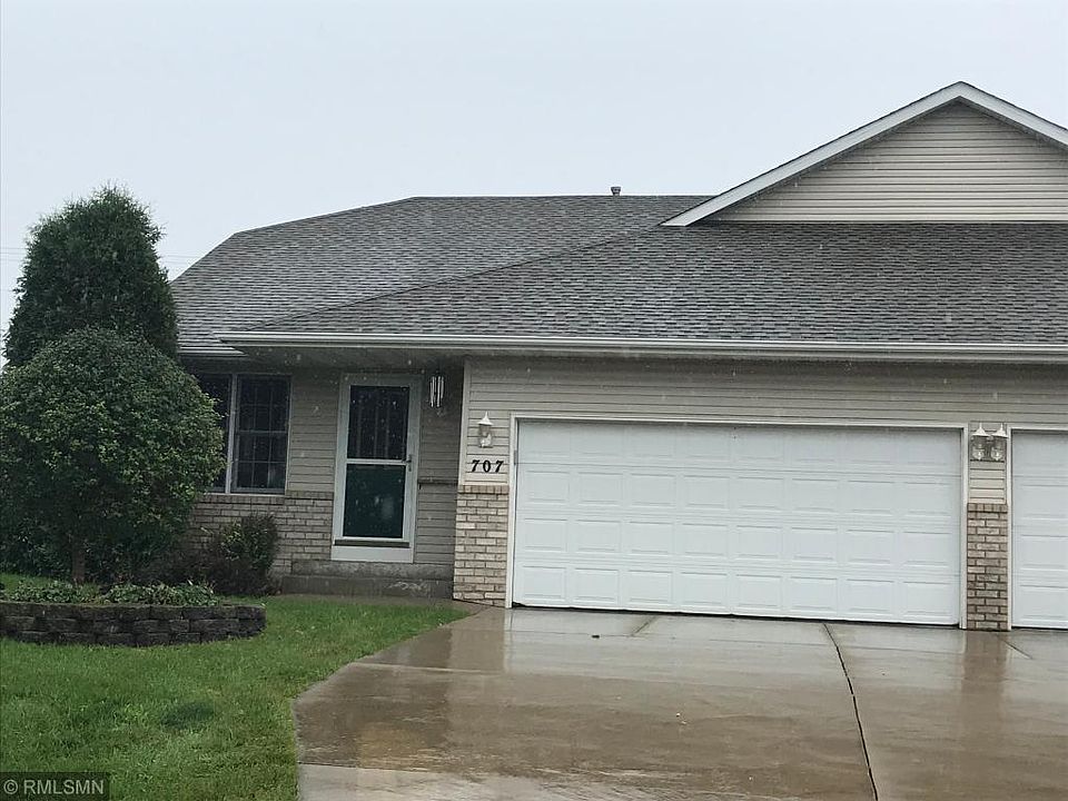 1st image of 707 Danube Cir NE