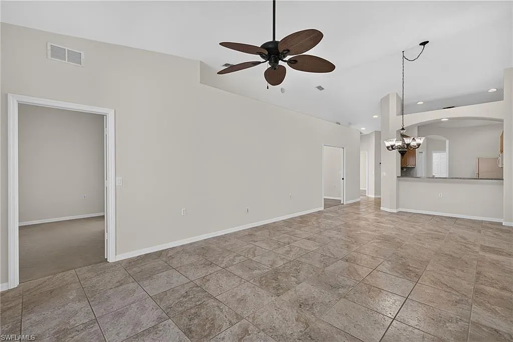 3 bed, 2.0 bath, 1495 sqft, $2,650 — Photo 3