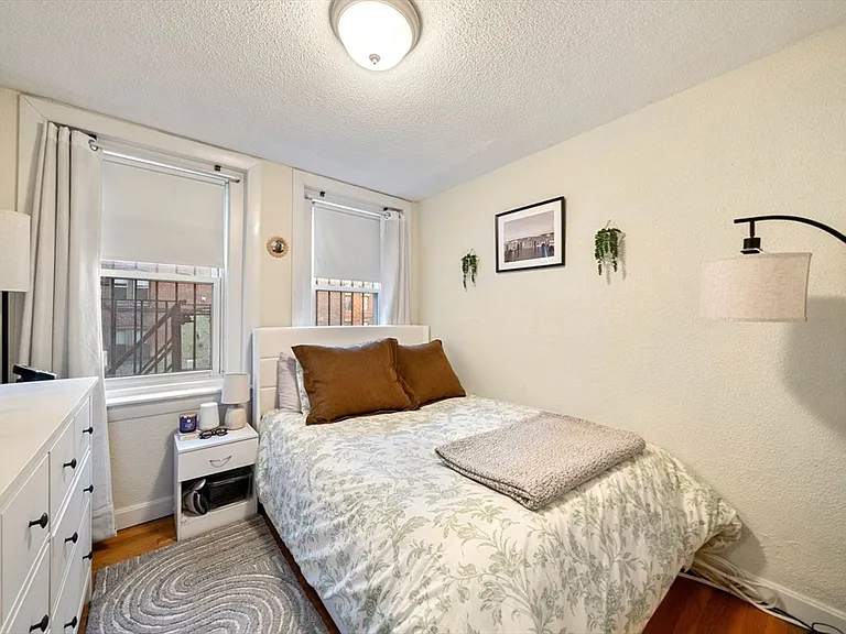 10 Henchman St #2R — Photo 8