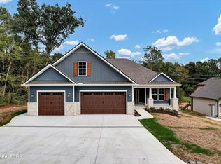 302 Cheeyo Ln, Loudon, TN 37774