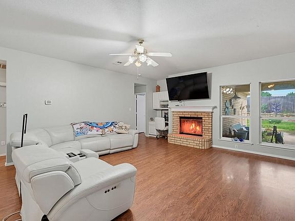 5th image of 1028 Cedar Ridge Ln