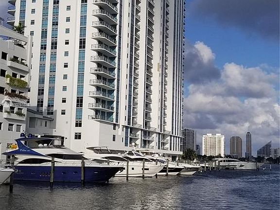 2nd image of 17301 Biscayne Blvd APT 1709