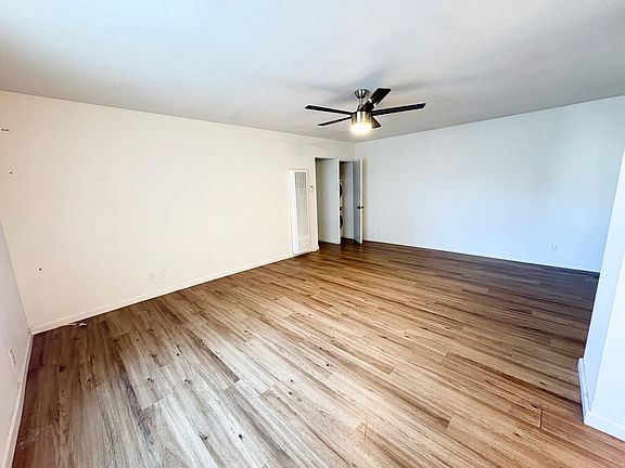 4th image of 12011 Pacific Ave #8
