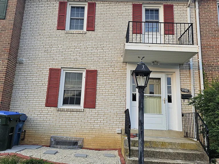 8219 McClelland Pl — Photo 1