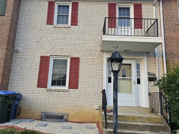 8219 McClelland Pl, Alexandria, VA 22309