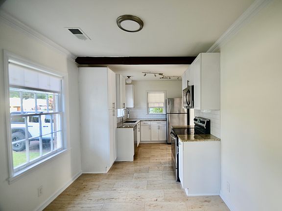 5th image of 369 Williford St #369