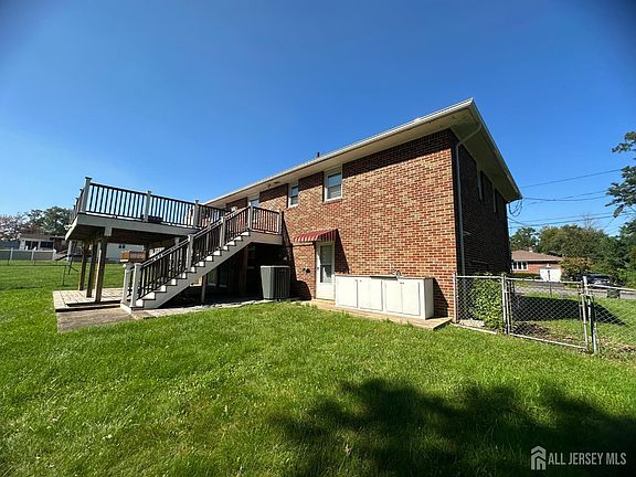 4th image of 9 Holly Rd