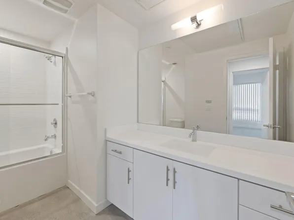 5900 Severin Dr #208, La Mesa, CA 91942